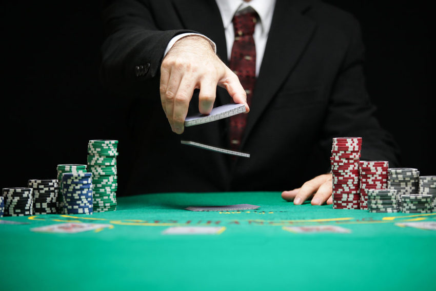 What Are The Top Things to Consider When Playing Poker?